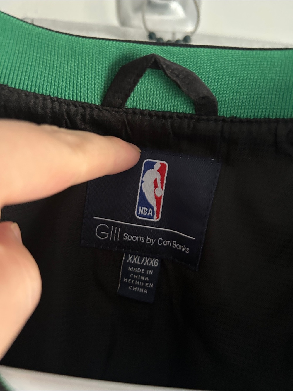 NBA Celtics Black and Green V‑Neck Pullover - Picture 5 of 6